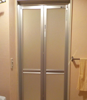 浴室ドア交換施工事例４